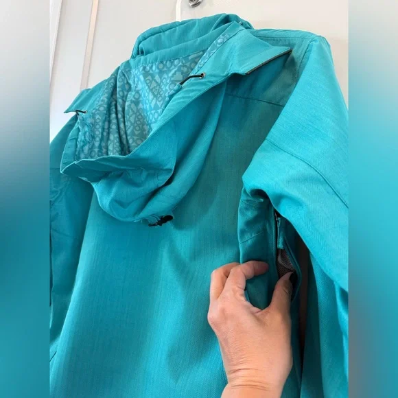 Women’s Liquid Freerider 8000 MM Waterproof Teal Hooded Ski Snowboard Jacket - Picture 9 of 12